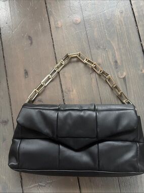 VINCE CAMUTO elegant bag